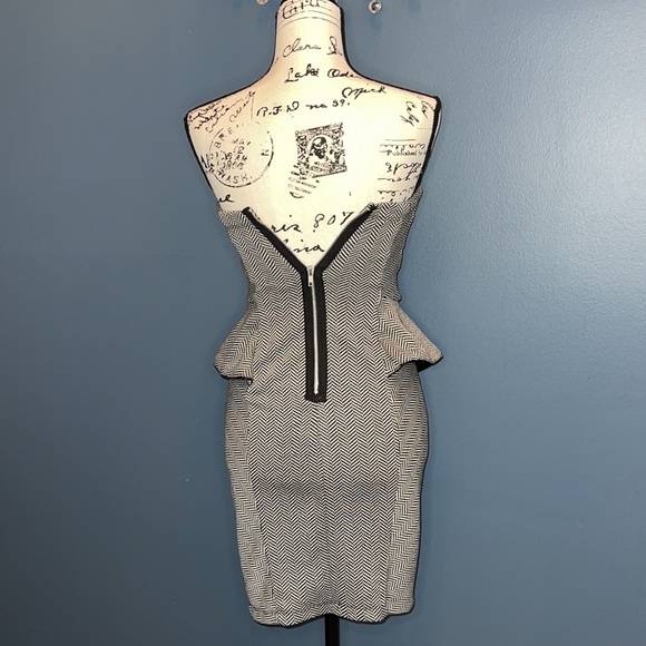 NWT Windsor Ruby Rox Strapless Peplum Dress - Picture 5 of 9